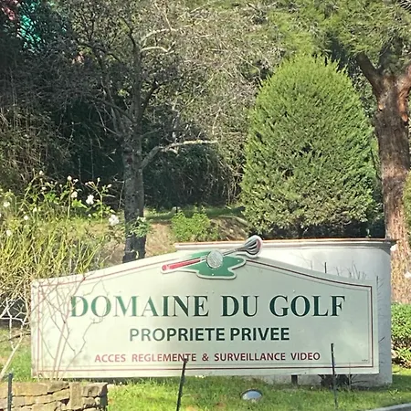 Avec Piscine, Vue Golf A Maxime Daire Sainte-Maxime