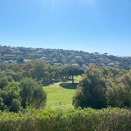 Avec Piscine, Vue Golf à Maxime *