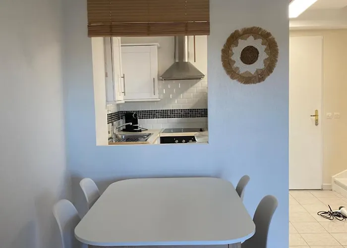 Apartamento Avec Piscine, Vue Golf A Maxime