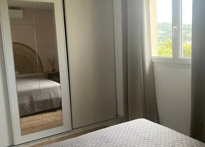 Appartement Avec Piscine, Vue Golf A Maxime *